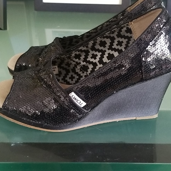 Tom's high heals - Picture 2 of 5